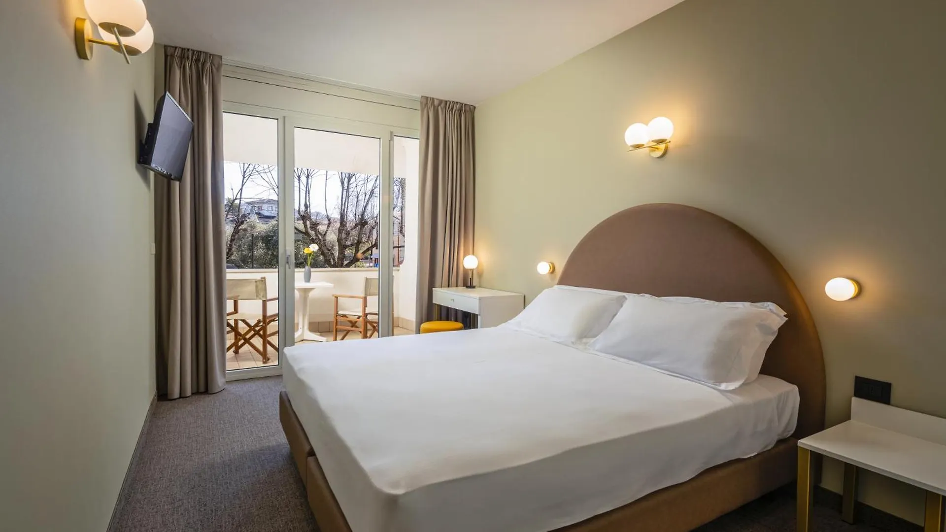 Hotel Nettuno Bardolino Italy