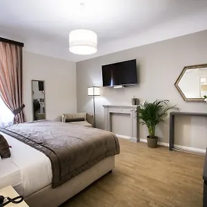** Bed & Breakfast Chic & Town Luxury Italien